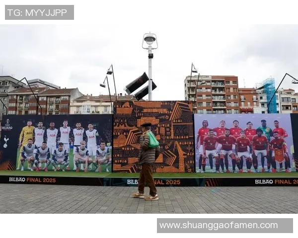 欧冠门票系统故障引发数万球迷排队长达12小时抢购盛况