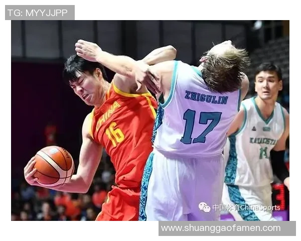男篮红队迎战哈萨克斯全力争胜展现团队实力与战术配合